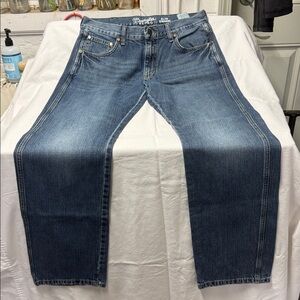 Wrangler Retro Slim Straight Jeans
Size : 33 x 32